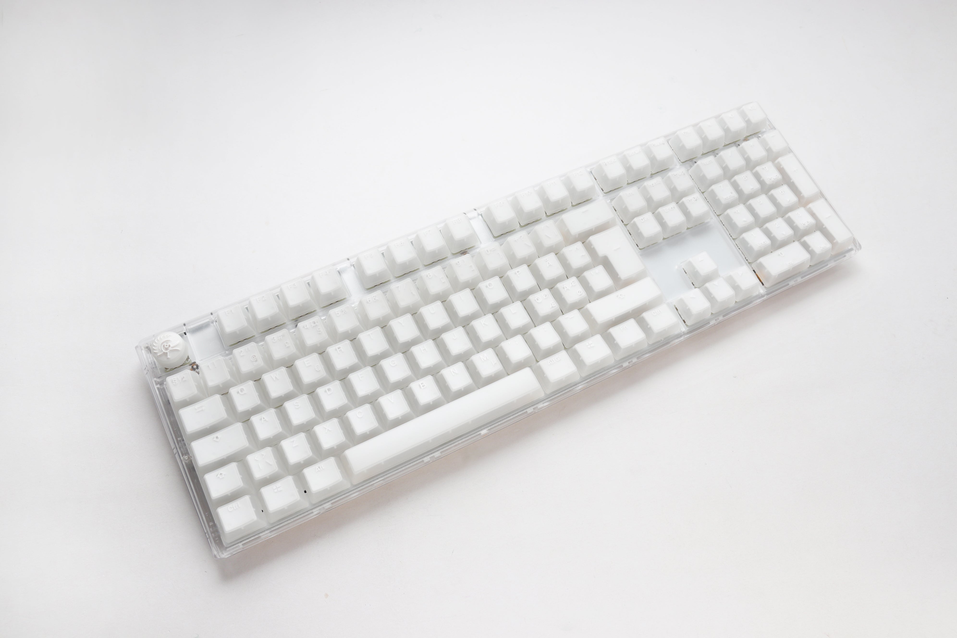 Ducky One   Aura White Nordic Fullsize Cherry Silent Red- Rgb Tastatur Geekd Dk